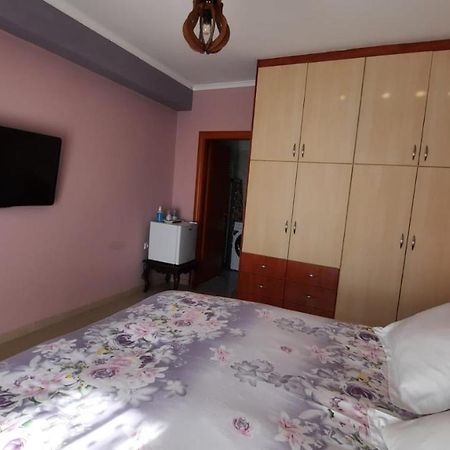 Ioannis - Room With Balcony Near Limnopula Gavrolimni Bagian luar foto